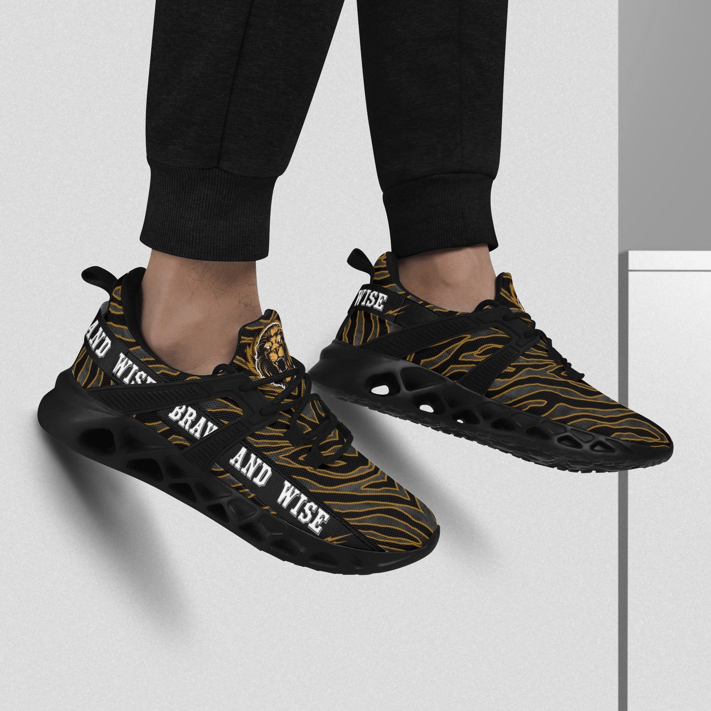Mens New Elastic Sport Sneakers - Canvas Graffitti